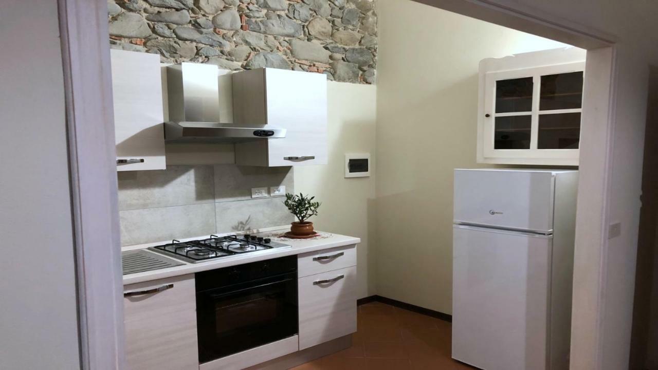 Casa Vacanza Ilia Пеша Экстерьер фото